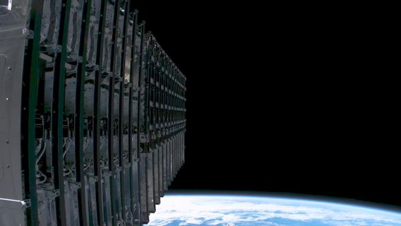Ribuan Satelit Starlink “Turun Gunung”, SpaceX Lakukan Migrasi Orbit Besar-besaran demi Keamanan Luar Angkasa