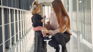 Terbang Tenang Bersama Si Kecil, Ini 13 Tips Profesional dari Kru Kabin