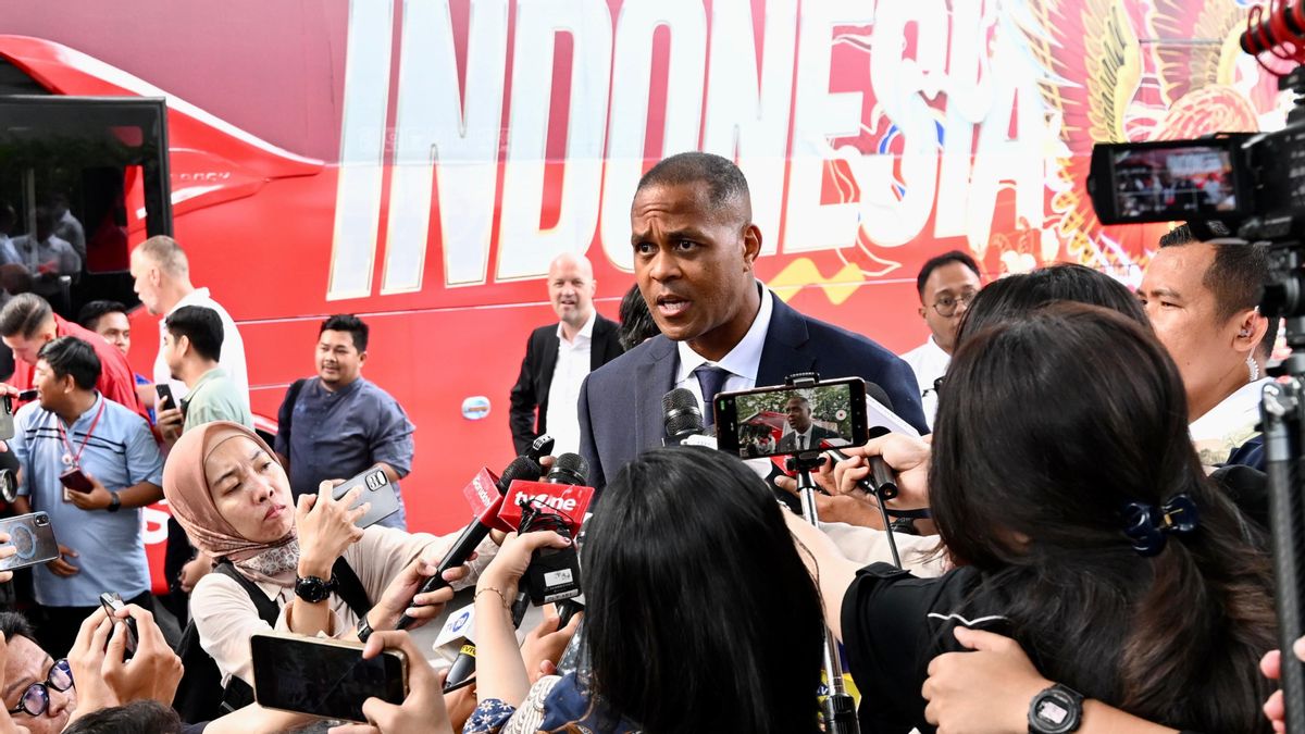 出场3次,2胜1输。帕特里克·克鲁维特(Patrick Kluivert)在印尼国家队中给予了神奇的触感