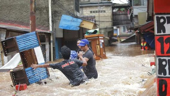 Heru Refuses To Set a Target To Reduce Jakarta floods, Different From Anies 'Confident' 6-Hour Benchmark