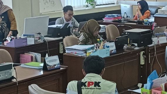 Service public du gouvernement de la ville de Semarang normal Pascapengchering KPK