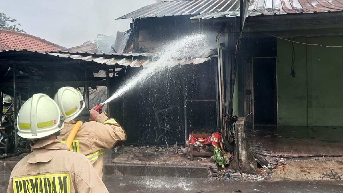 Akibat Tabung Gas Bocor, 6 Kios di Kampung Rambutan Dilahap Api