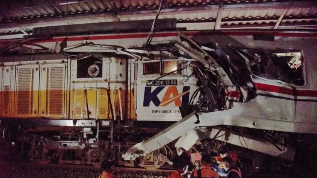 KAIは、東ベカシの事故で死亡した犠牲者を16人、91人が負傷したと記録