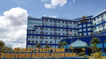 州长安萨尔·艾哈迈德敦促卫生部立即还清250亿印尼盾廖岛医院COVID患者的账单