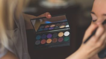 8 Natural Eyeshadow Colors For Daily, Suitable For Elegan And Casual Views