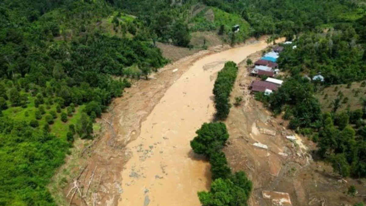 万丹瓦霍洪水造成的严重破坏:6所近距离无法再占用的房屋,205公顷的油田被淹没
