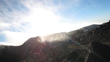 Musim Pendakian Dimulai, Otoritas Jepang Kenakan Tarif Baru hingga Batasi Pendaki Gunung Fuji