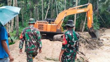 Sejumlah Daerah Terdampak Banjir Bandang di Tapsel, Tim Gabungan Bersihkan Material