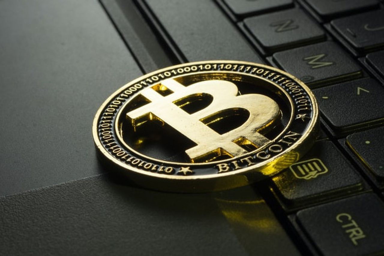 ビットコイン月に10%以上増加し、ビットコイン取引の科学を学ぶべきですか?