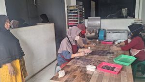 BRIの資本融資と支援を武器に、このタングー女性はチレマイ山のふもとにある農民女性グループによって設立されました