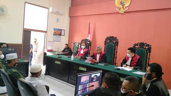 Three Mining Truck Barrier Farmers In Banyuwangi Sentenced To 3 Months In Prison