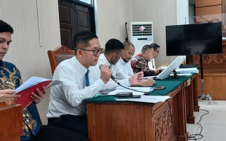 Sidang Praperadilan, Pengacara Firli Bahuri Sebut Ada Surat Tanpa Nama Beredar Usai Pertemuan dengan SYL