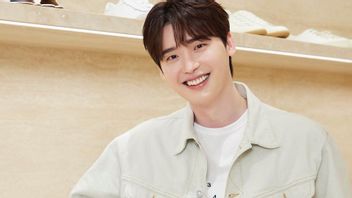 Fanmeeting Tour Completed, Lee Jong Suk Leaves HighZium Studio Agency