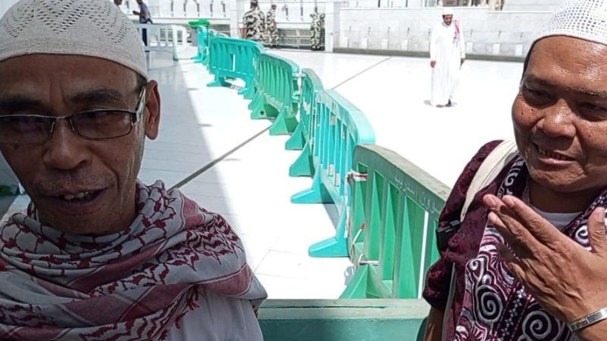 Indonesian Hajj Pilgrims: Masha Allah Is Amazing, First Time Seeing And Praying At The Kaaba