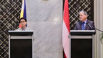 Les ministres indonésien des Affaires étrangères finissent par parler de renforcement de la coopération économique