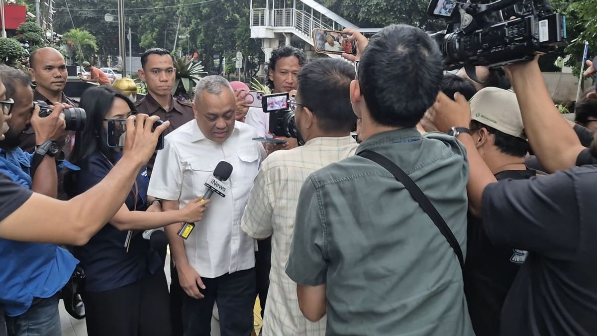 Diperiksa KPK Hampir 8 Jam, Eks Bendahara Amphuri Bantah Dicecar Soal Setoran untuk Dapat Kuota Haji