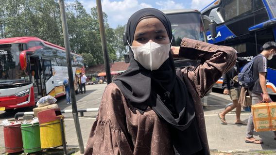 Ikut Mudik Gratis, Wanita di Tangerang Senang Bisa Sisihkan Uang untuk THR di Kampung