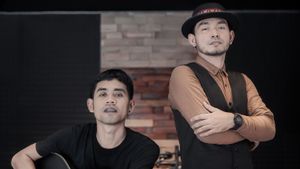 Grup Duo SAIVA Perkenalkan Diri Lewat Single Debut Berjudul <i>Balik Arah</i>