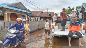 199 Warga di Palangka Raya Terdampak Banjir Luapan Sungai Kahayan, Akses Transportasi Gunakan Klotok