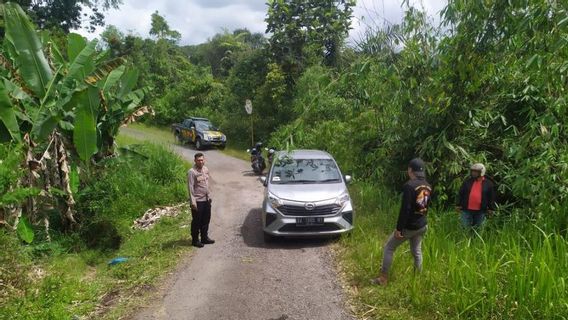 القبض على 3 سعاة قنب من شمال سومطرة في غابة كوتو رانتانغ، سومطرة الغربية