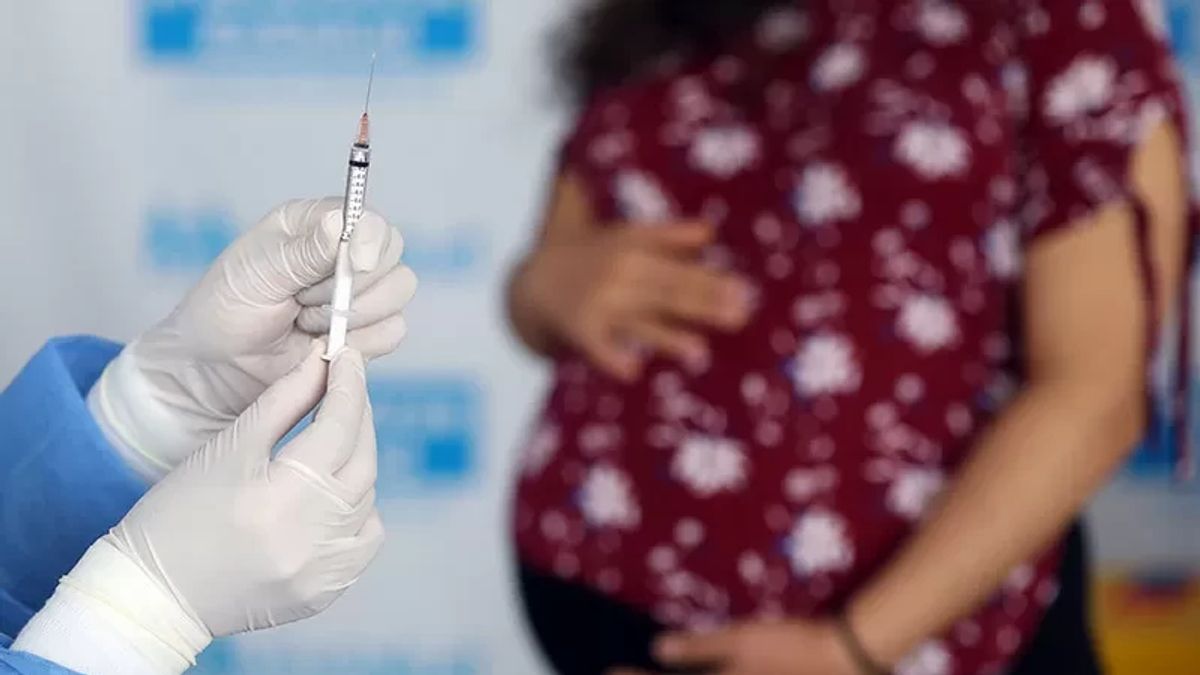 11 امرأة حامل مصابة بفيروس نقص المناعة البشرية/الإيدز في كابواس هولو، البداية من بوتوسيباو، جنوب غرب كاليمانتان